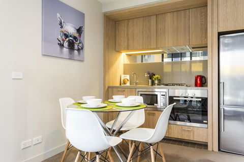 Complete Host 50 Claremont St Apartments - Sydney Tourism 14