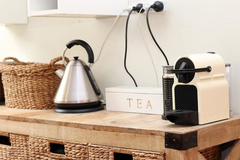 Colour Pop Fitzroy - 3 Bedroom Pet Friendly - Sydney Tourism 25