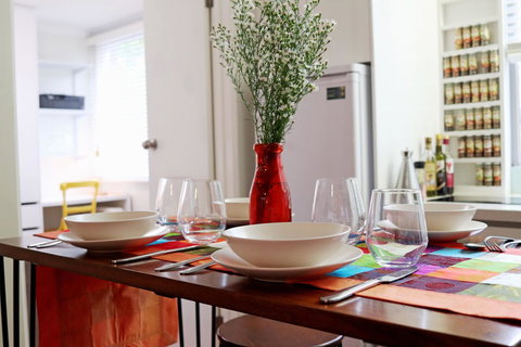 Colour Pop Fitzroy - 3 Bedroom Pet Friendly - Sydney Tourism 23