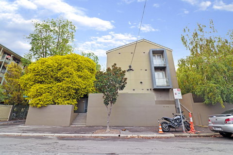 Colour Pop Fitzroy - 3 Bedroom Pet Friendly - Sydney Tourism 28