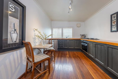 Chestnut Daylesford - Sydney Tourism 2