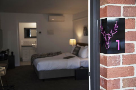 Daylesford Art Motel - Sydney Tourism 8