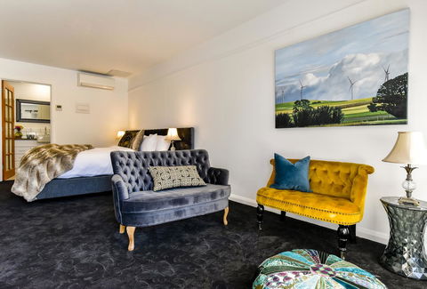 Daylesford Art Motel - Sydney Tourism 7