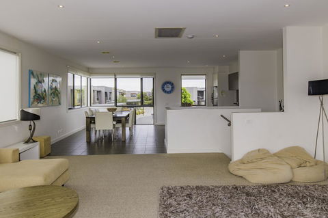 1 Pebble Place - Sydney Tourism 4