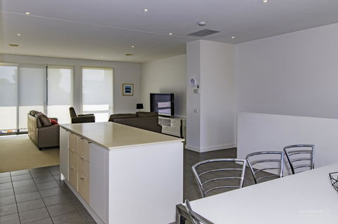 Torquay Golf Retreats - Pool, Beach, Tennis, Golf - Sydney Tourism 3
