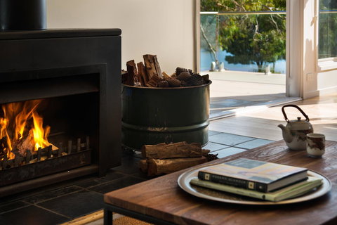 Lake Como Villa - Sydney Tourism 8