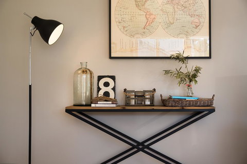 Lake Como Villa - Sydney Tourism 3