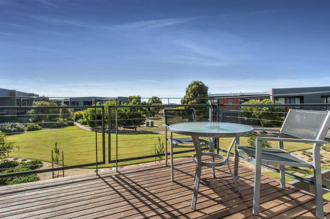 Twenty Five Coast - Sydney Tourism 9