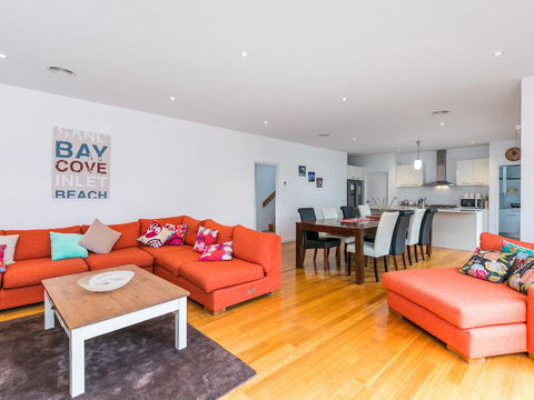 Torquay Timeout - Sydney Tourism 4
