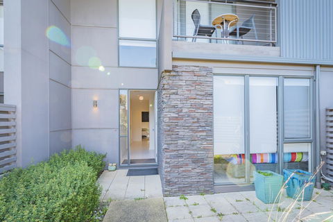 Stylish 3 Bedroom Townhouse - Free Parking - Sydney Tourism 0
