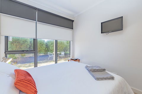 Stylish 3 Bedroom Townhouse - Free Parking - Sydney Tourism 20