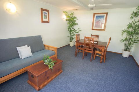 Debbie\'s Place - Sydney Tourism 39
