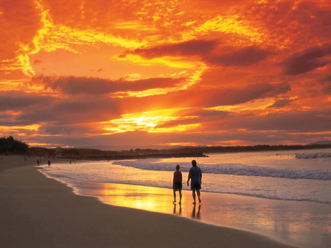 La Mer Sunshine Beachfront - Sydney Tourism 12