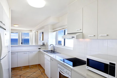 La Mer Sunshine Beachfront - Sydney Tourism 6