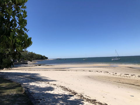 Bribie Island Hotel - Sydney Tourism 9