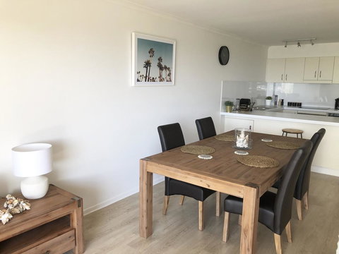 Sunshine Beach Luxe Apartment - Sydney Tourism 33
