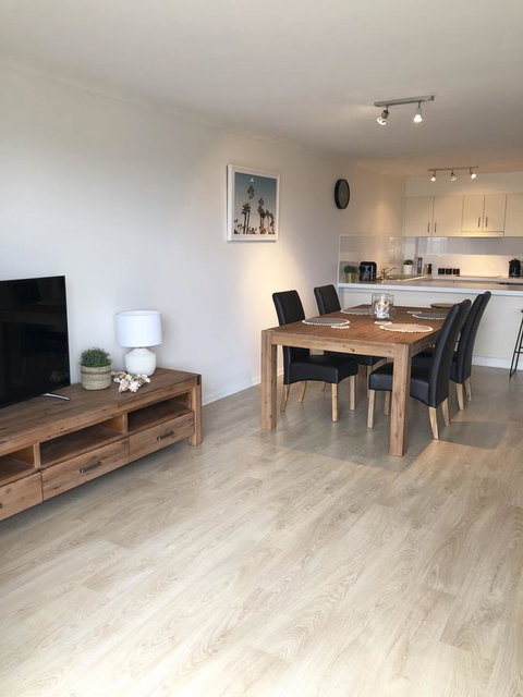Sunshine Beach Luxe Apartment - Sydney Tourism 17
