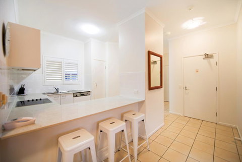 Whale Watch Ocean Beach Resort - Sydney Tourism 9