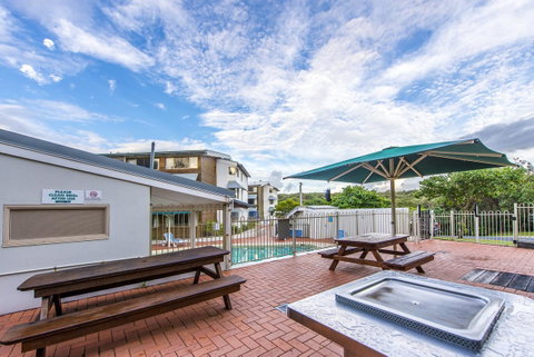 Whale Watch Ocean Beach Resort - Sydney Tourism 2