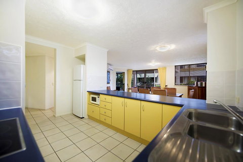 Whale Watch Ocean Beach Resort - Sydney Tourism 13