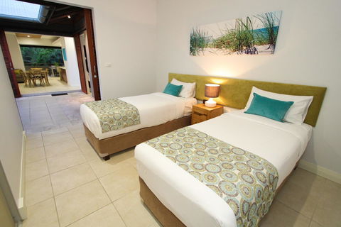 Sandcastles 1770 Motel & Resort - Sydney Tourism 12