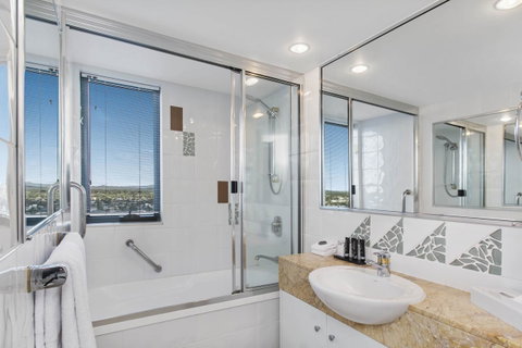 Mantra Mooloolaba Beach - Sydney Tourism 21