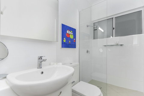 By The Sea Port Douglas - Sydney Tourism 14