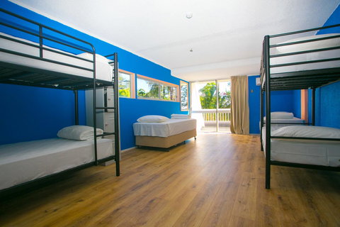 Rainbow Bay Backpackers - Sydney Tourism 17