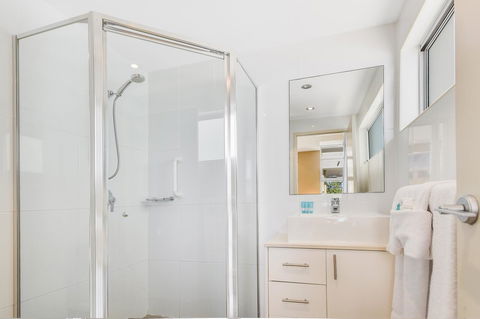 Redvue Holiday Apartments - Sydney Tourism 7