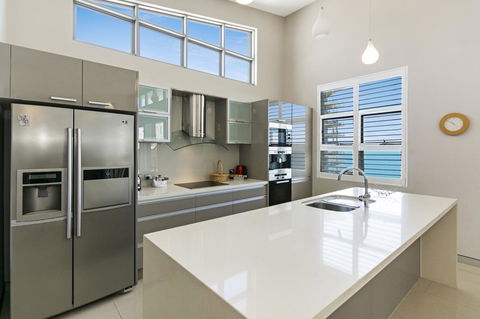 Redvue Holiday Apartments - Sydney Tourism 19