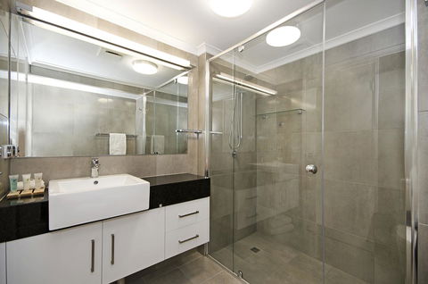 Mariners North Holiday Apartments - Sydney Tourism 42