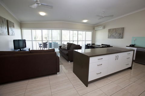 Mariners North Holiday Apartments - Sydney Tourism 28