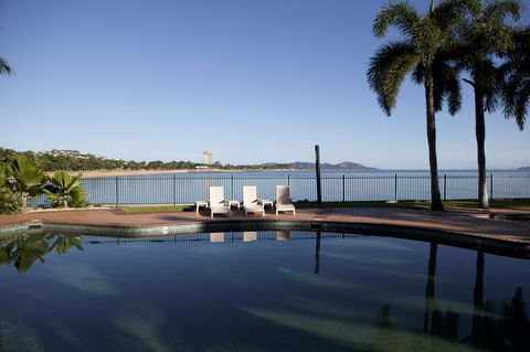 Mariners North Holiday Apartments - Sydney Tourism 12