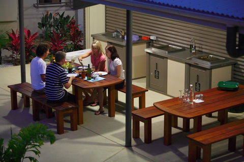 Agnes Water Beach Club - Sydney Tourism 7