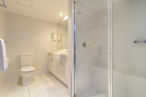 The White House Port Douglas - Sydney Tourism 21