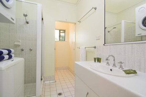 The Port Douglas Queenslander - Sydney Tourism 12