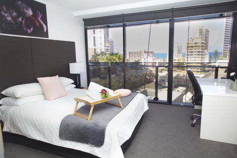 Circle Luxury Holidays - Sydney Tourism 9