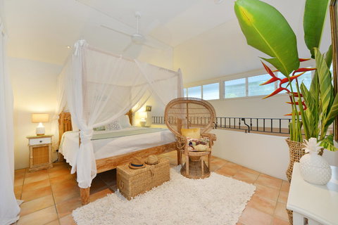 [ ANDY'S BEACH HOUSE ] - Sydney Tourism 1