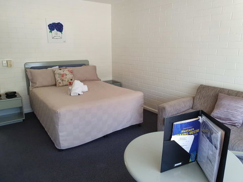 Dalby Manor Motor Inn - Sydney Tourism 7
