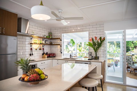 Jamaica Beach House - Sydney Tourism 3