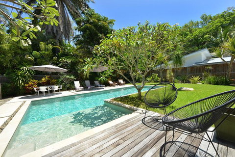 Jamaica Beach House - Sydney Tourism 4