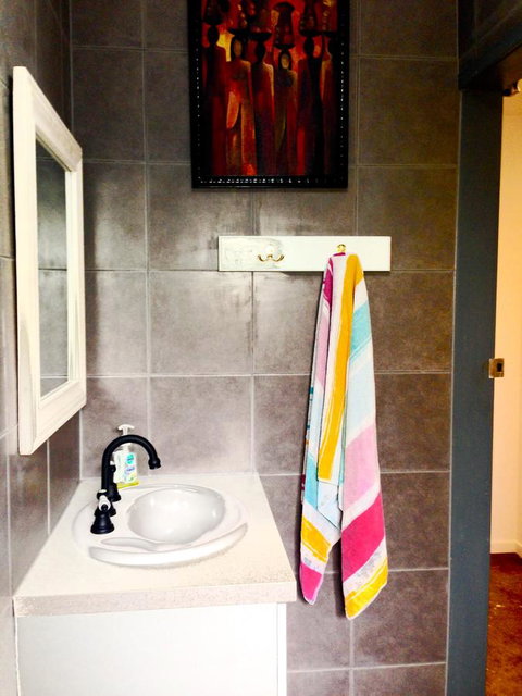 XYL Pets Friendly Seaside Boutique Guesthouse - Sydney Tourism 4