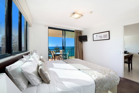 Peninsular Beachfront Resort - Sydney Tourism 23
