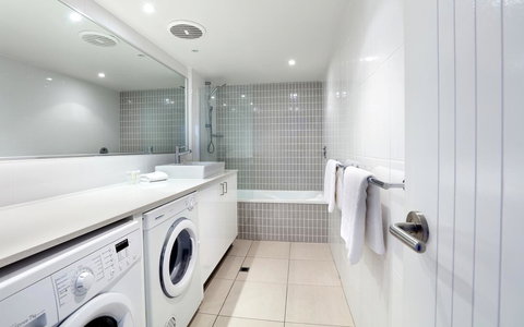 Peninsular Beachfront Resort - Sydney Tourism 24