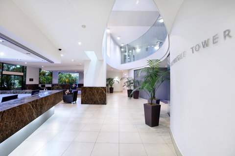 Peninsular Beachfront Resort - Sydney Tourism 25