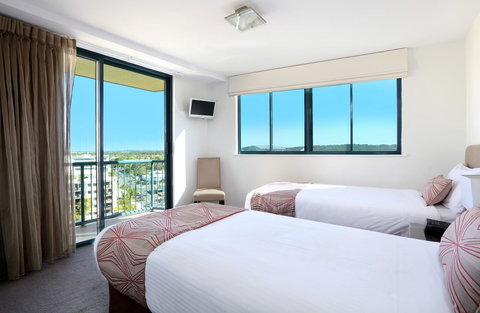 Peninsular Beachfront Resort - Sydney Tourism 5