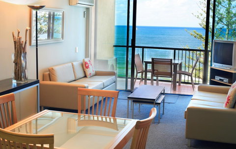 Peninsular Beachfront Resort - Sydney Tourism 43