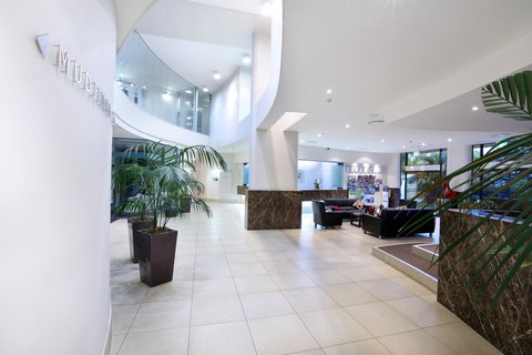 Peninsular Beachfront Resort - Sydney Tourism 19