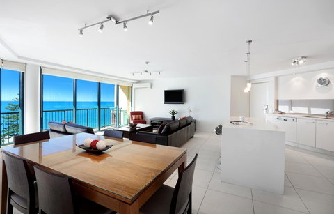 Peninsular Beachfront Resort - Sydney Tourism 7