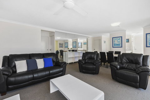 Columbia Beachfront Apartments On Rainbow Bay - Sydney Tourism 21